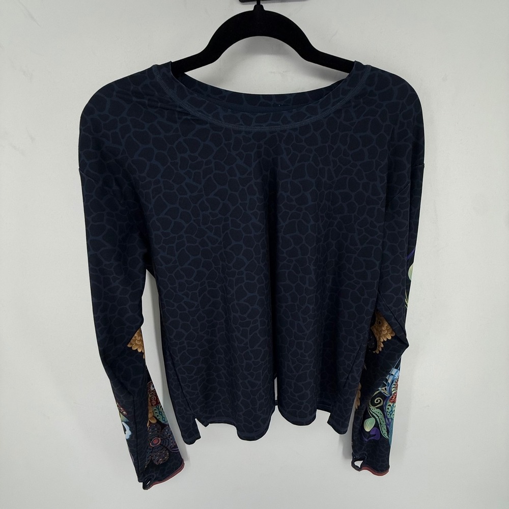 Johnny Was Active Navy Giraffe Print Owl Floral Embroidered Thumbhole Top XS